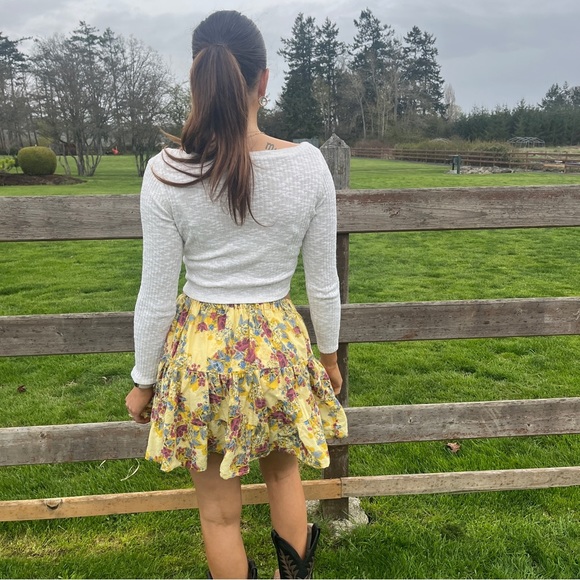 MOSSIMO SUPPLY CO YELLOW FLORAL RUFFLE SKIRT SIZE XSM - Picture 8 of 8